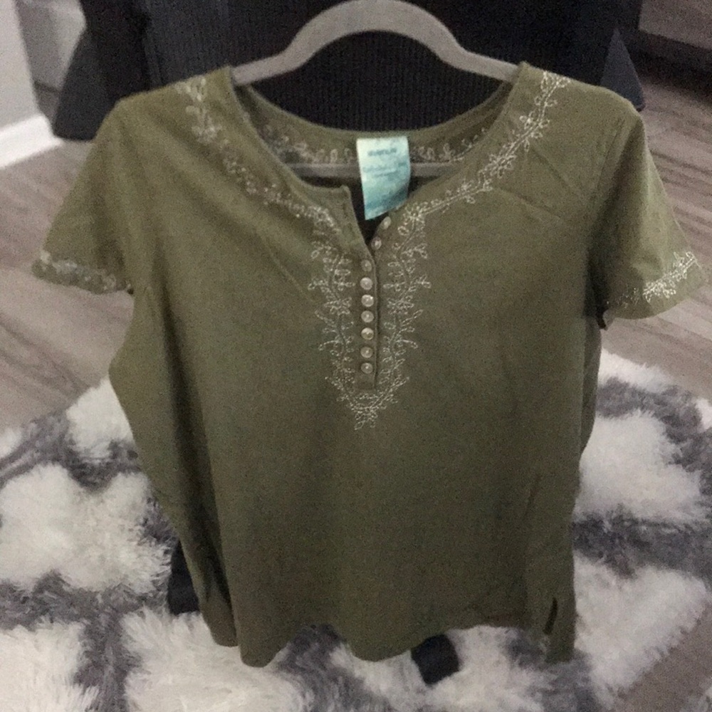 14/16 avenue 100% cotton olive embroidered top